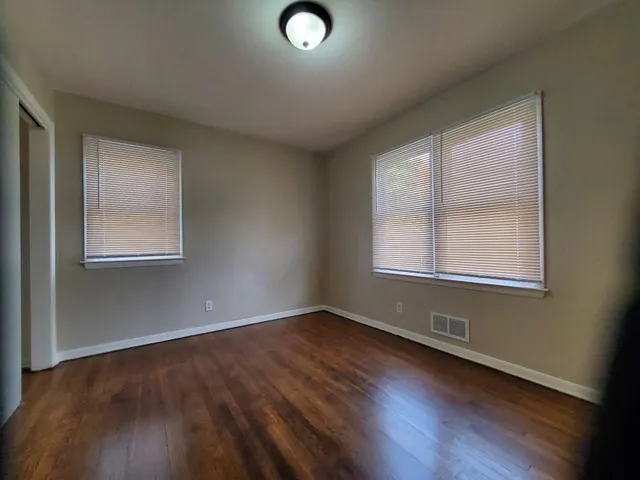 $1,150 | 8129 West Villard Avenue, Unit LOWR, Milwaukee, WI 53218