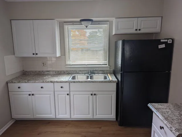 $1,150 | 8129 West Villard Avenue, Unit LOWR, Milwaukee, WI 53218