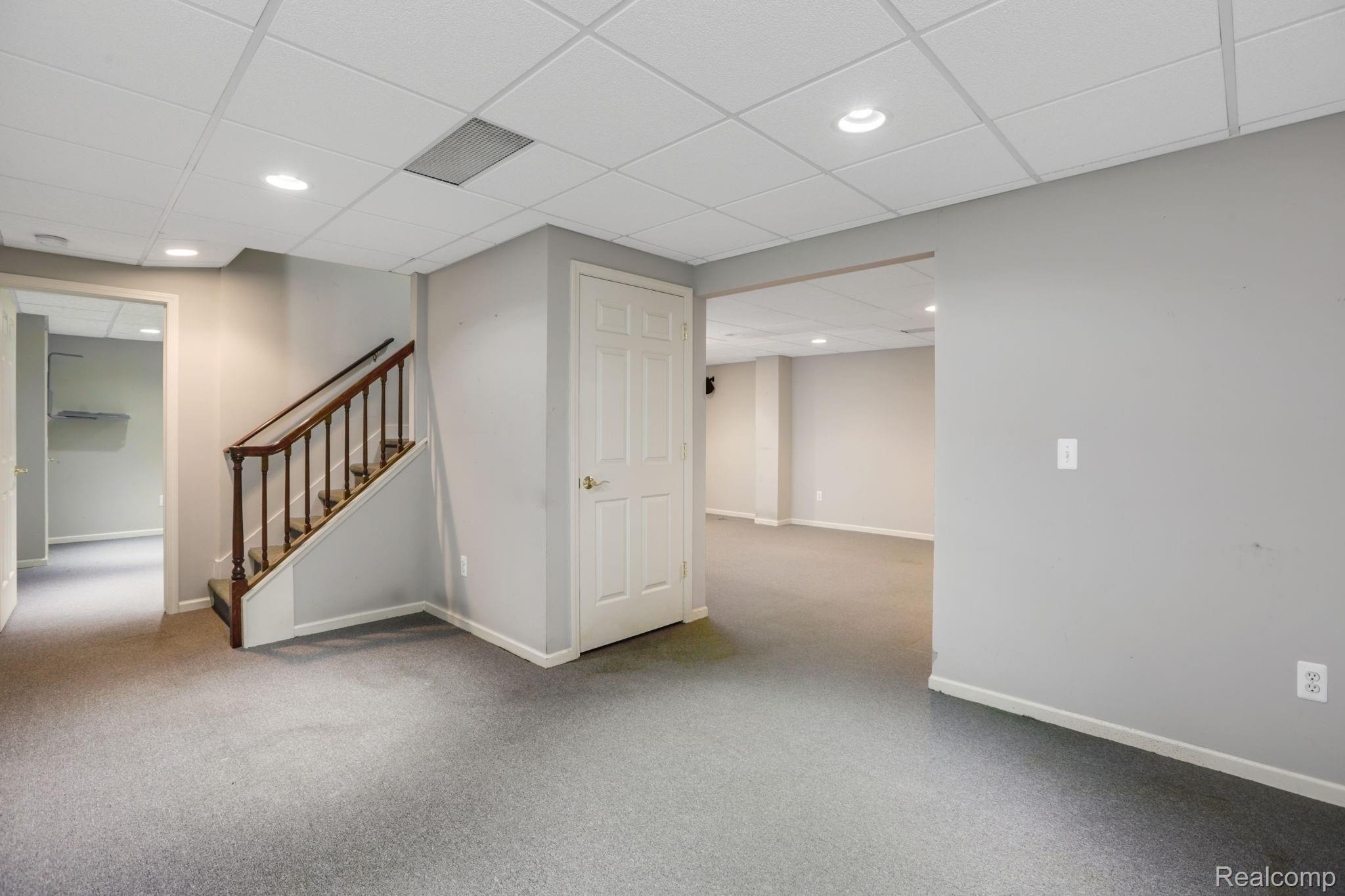 1110 Vernier Road Grosse Pointe, MI 48236 - Photo 25 of 33 1110+Vernier+Rd+Grosse+Pointe+Woods-28-mls.jpg