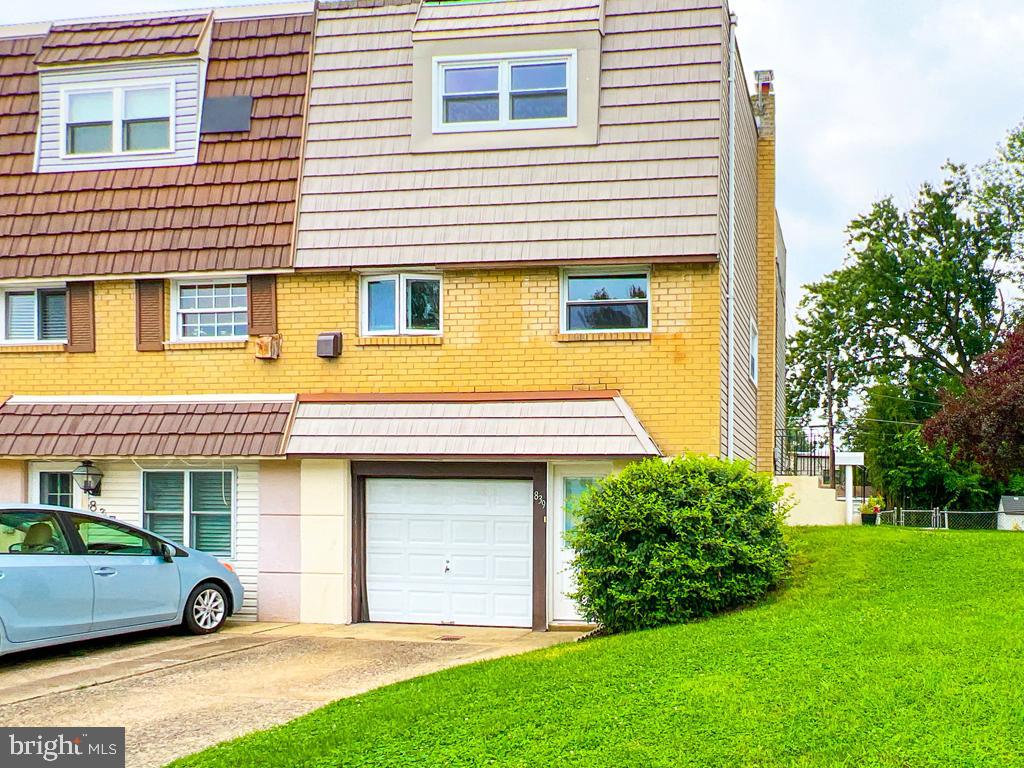 839 Avon Road Philadelphia, PA 19116 - Photo 1 of 40 Welcome to 839 Avon Rd -- Your New HOME!!