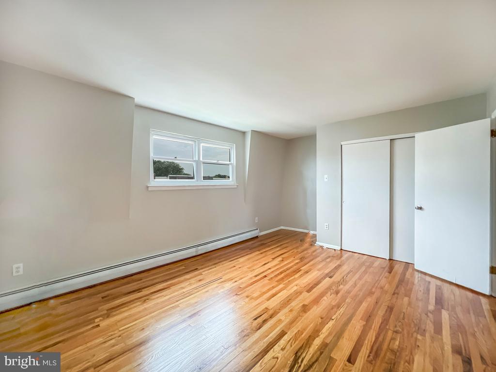 839 Avon Road Philadelphia, PA 19116 - Photo 20 of 40 Primary Bedroom - Bright & Spacious