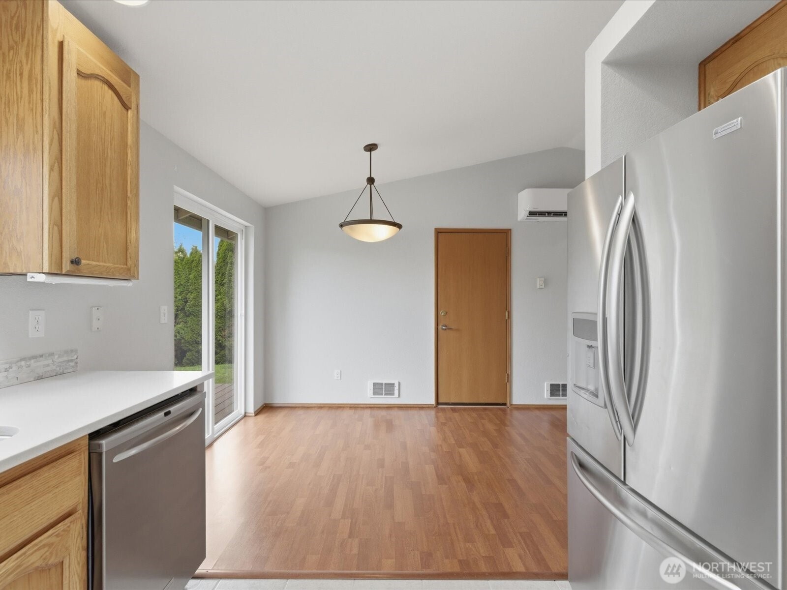 6000 Cady Road Everett, WA 98203 - Photo 13 of 33 Gallery Image 13