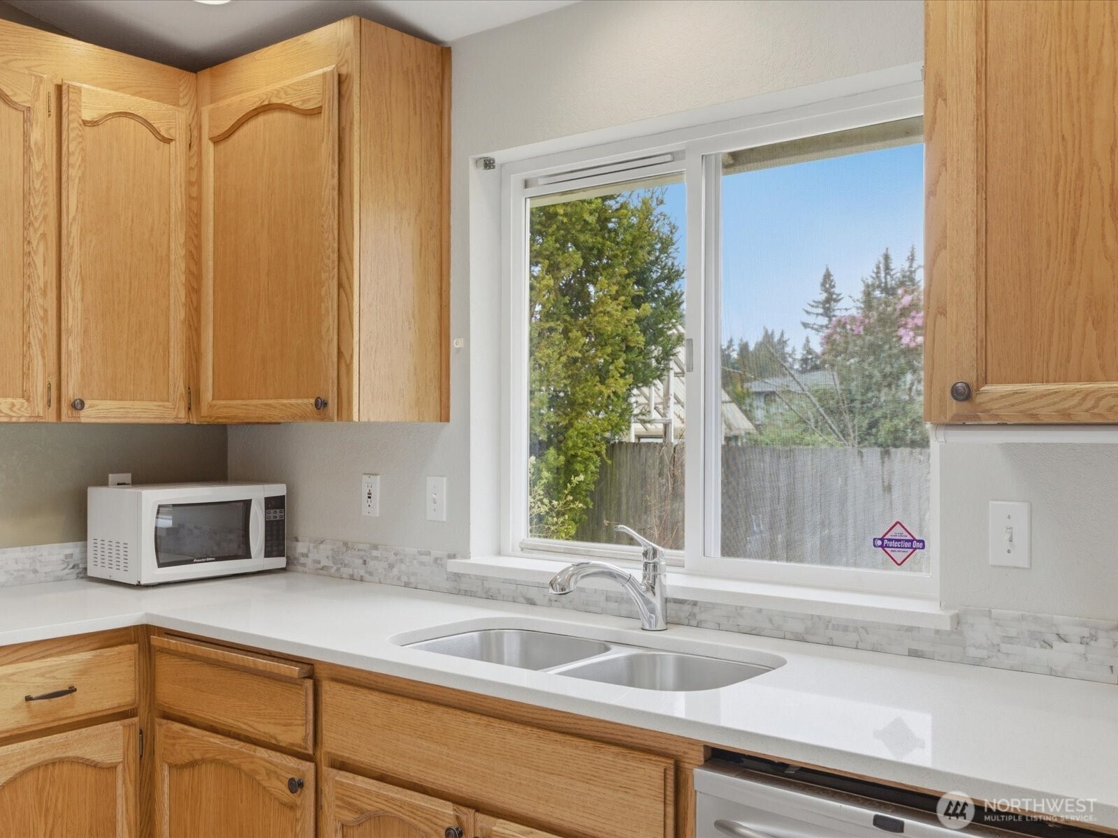 6000 Cady Road Everett, WA 98203 - Photo 14 of 33 Gallery Image 14