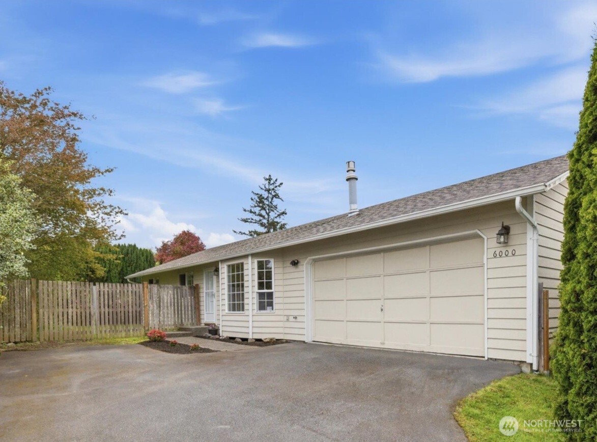 6000 Cady Road Everett, WA 98203 - Photo 2 of 33 Gallery Image 2