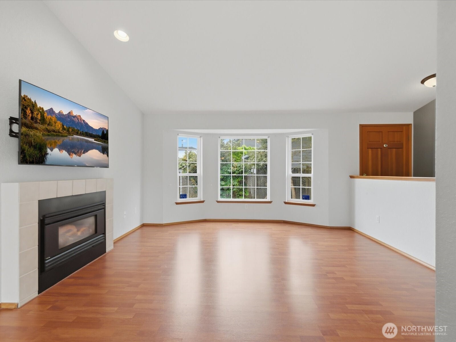 6000 Cady Road Everett, WA 98203 - Photo 7 of 33 Gallery Image 7