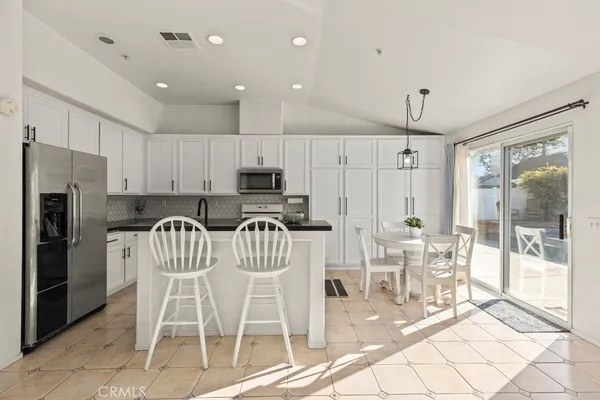 $830,000 | 565 Rosalinda Drive, Oxnard, CA 93030