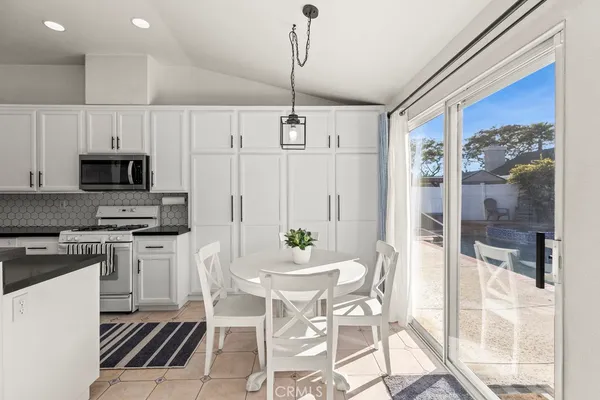 $830,000 | 565 Rosalinda Drive, Oxnard, CA 93030