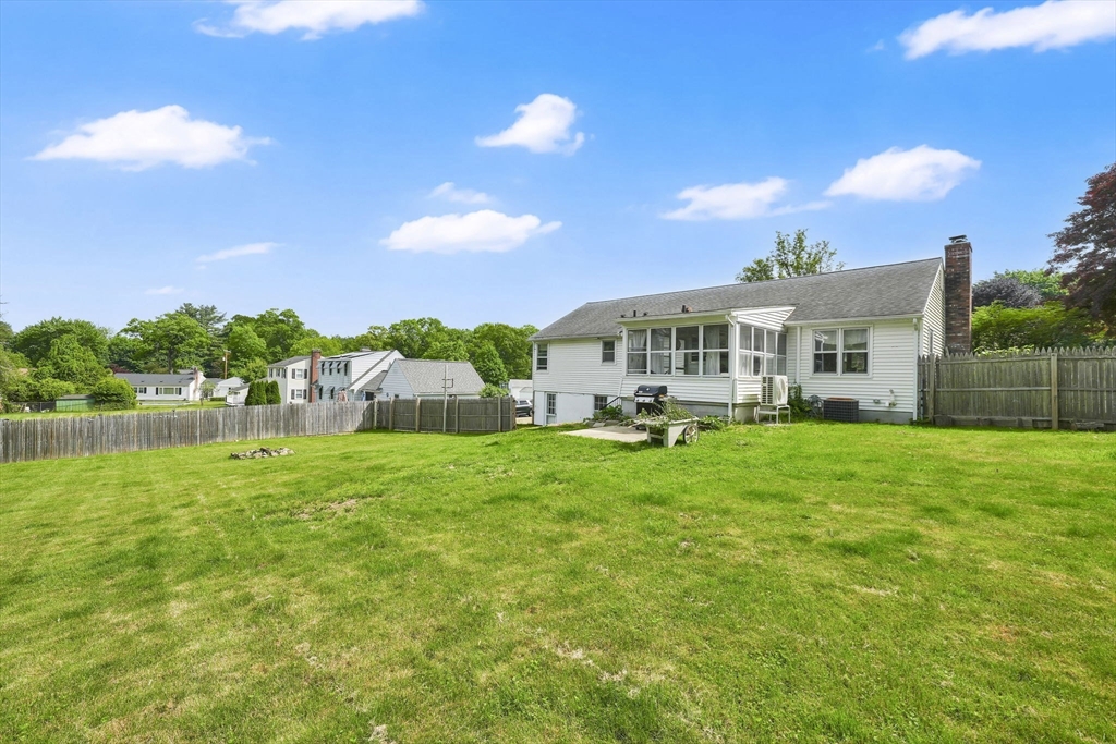 36 Braintree Road West Springfield, MA 01089 - Photo 33 of 42