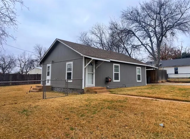 $88,000 | 1335 Florea Street, Graham, TX 76450