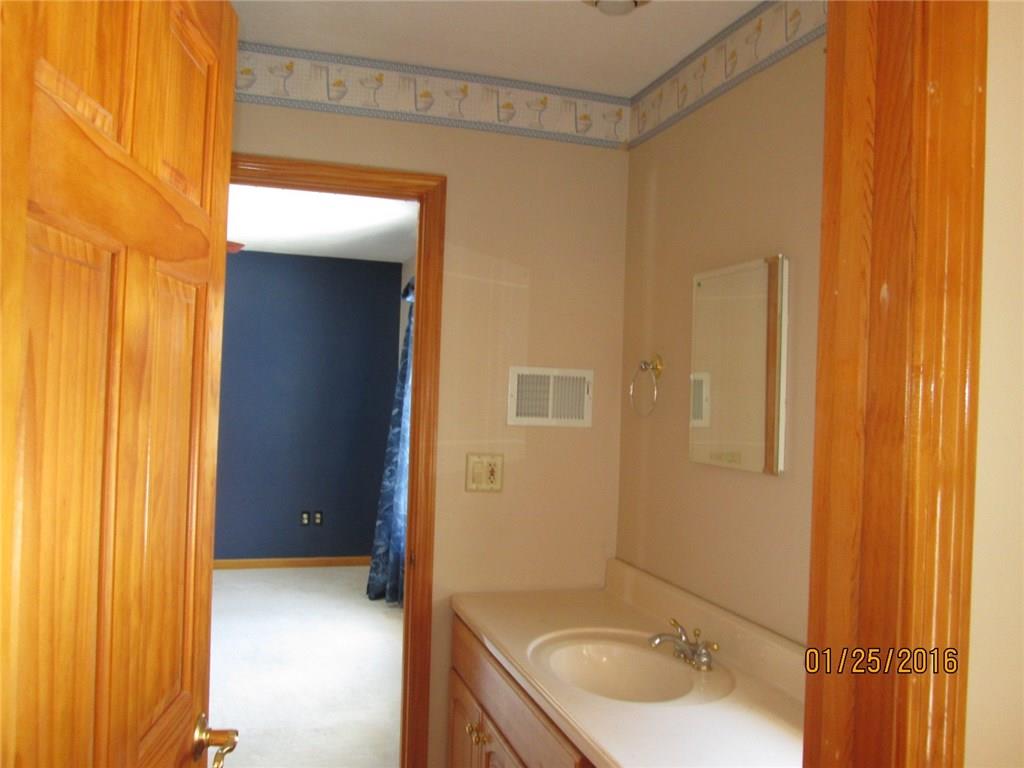 335 Myoma Road Mars, PA 16046 - Photo 15 of 20 Second full bath on second floor