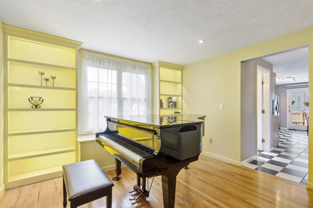 11 Baldwin Road Waltham, MA 02452 - Photo 10 of 27 Gallery Image 10