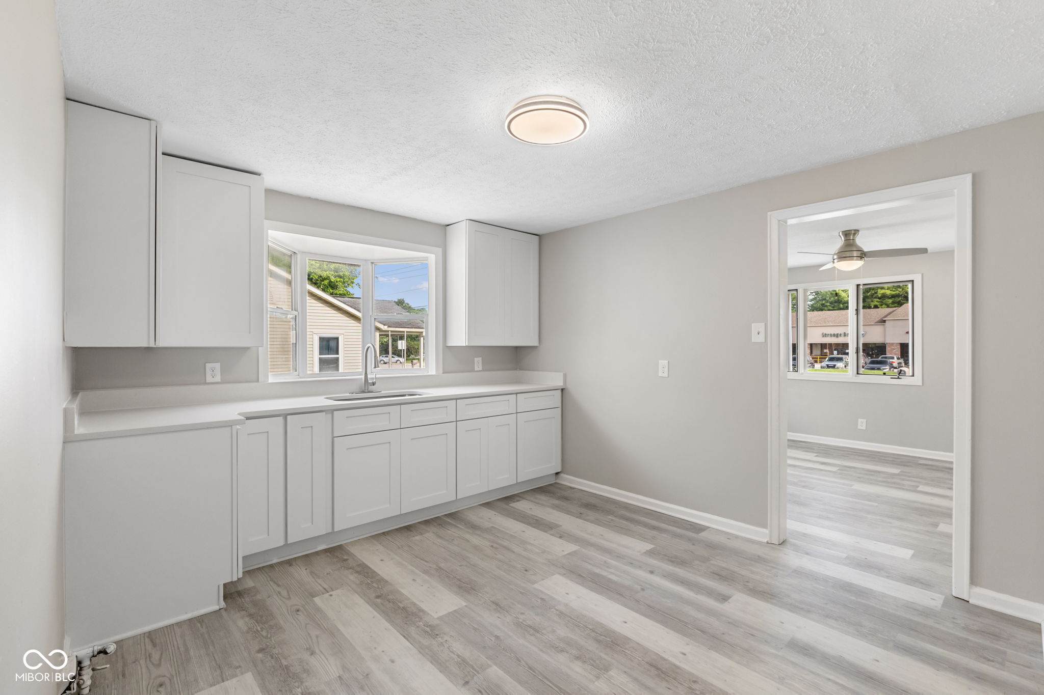 4749 West Smith Valley Road Greenwood, IN 46143 - Photo 9 of 21