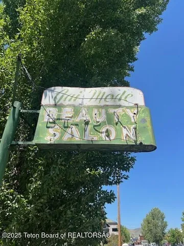 $4,500,000 | 110-120 West Hansen Avenue, Jackson, WY 83001