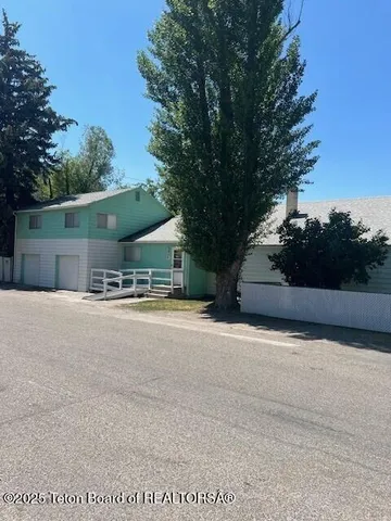$4,500,000 | 110-120 West Hansen Avenue, Jackson, WY 83001