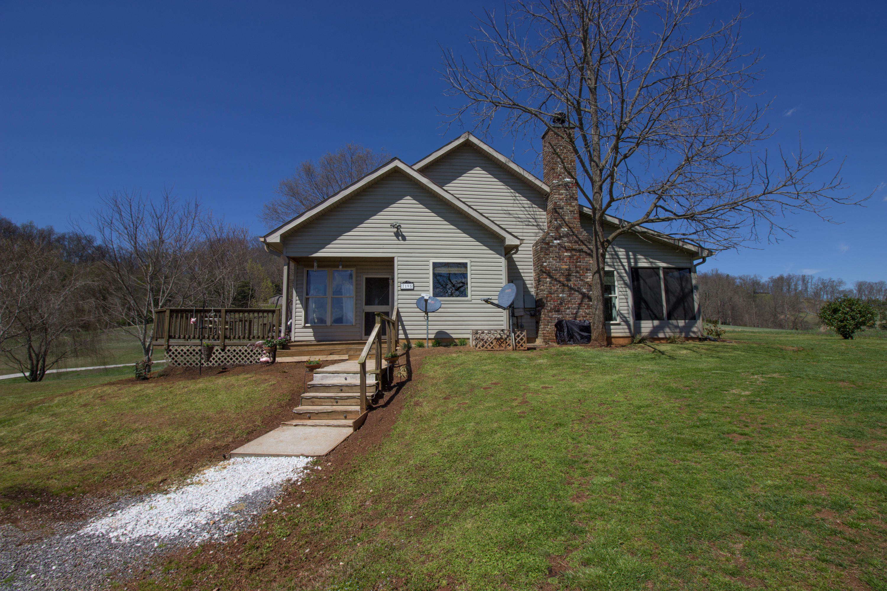 7195 Sinking Creek Road Greenback, TN 37742 - Photo 1 of 35 IMG_9571.jpg