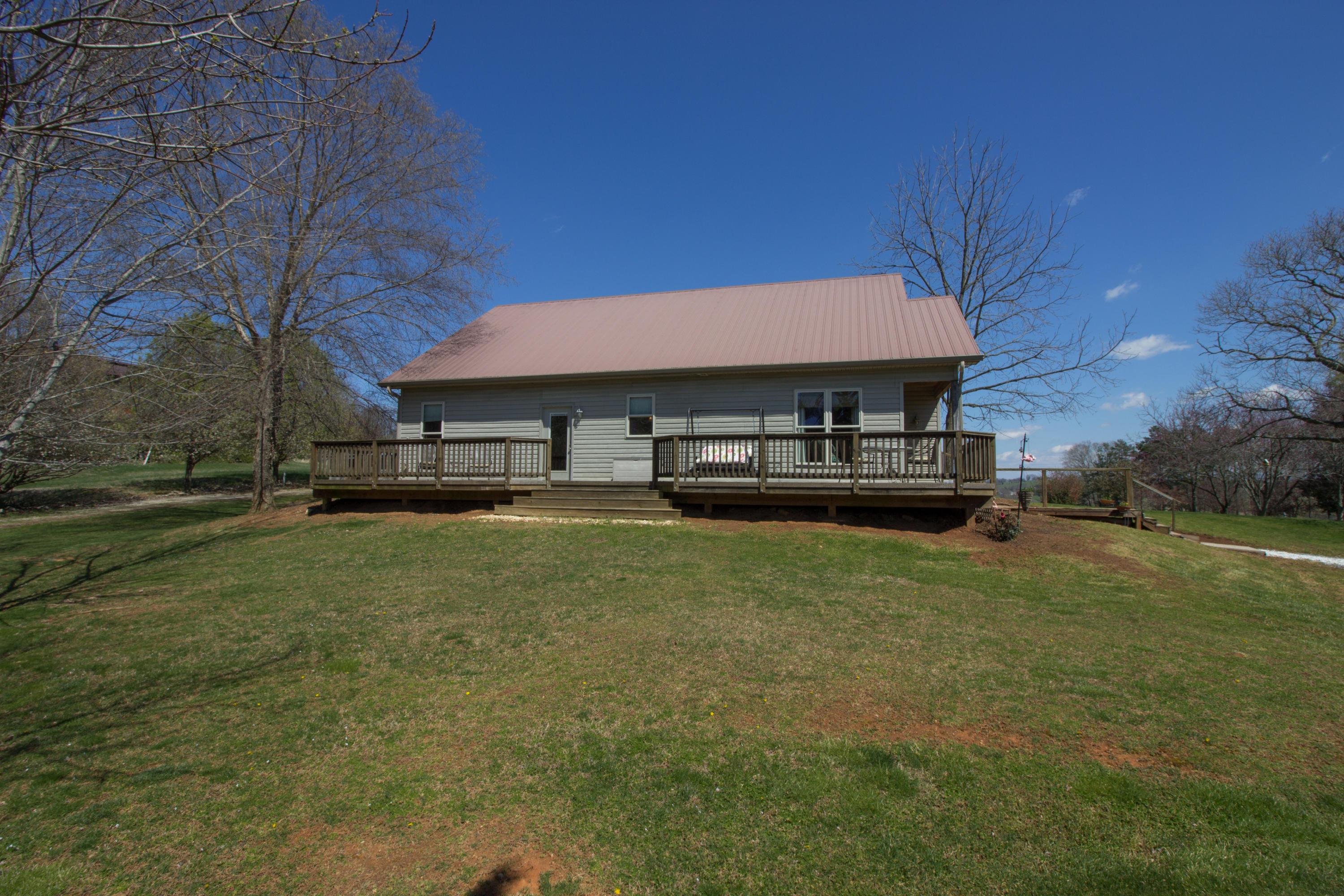 7195 Sinking Creek Road Greenback, TN 37742 - Photo 7 of 35 IMG_9576.jpg