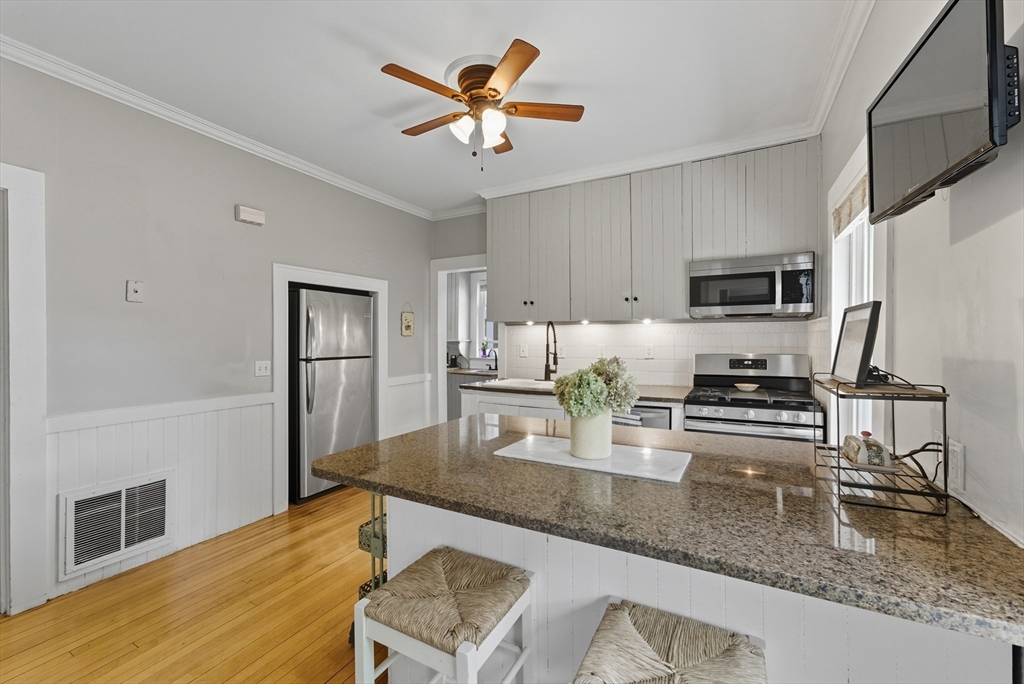 66 Fairfield Street Springfield, MA 01108 - Photo 17 of 42