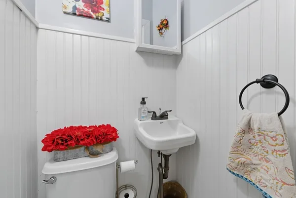 $425,000 | 66 Fairfield Street, Springfield, MA 01108