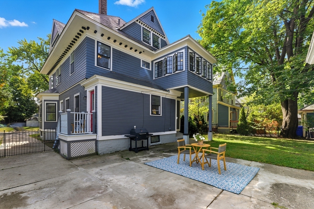 66 Fairfield Street Springfield, MA 01108 - Photo 37 of 42