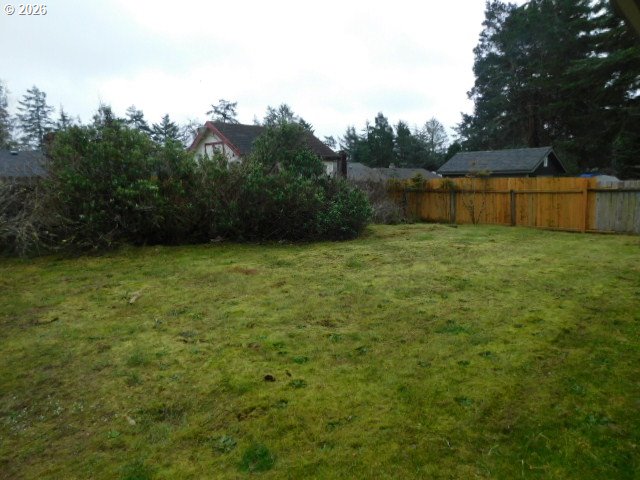 1990 Willow Street Florence, OR 97439 - Photo 12 of 14