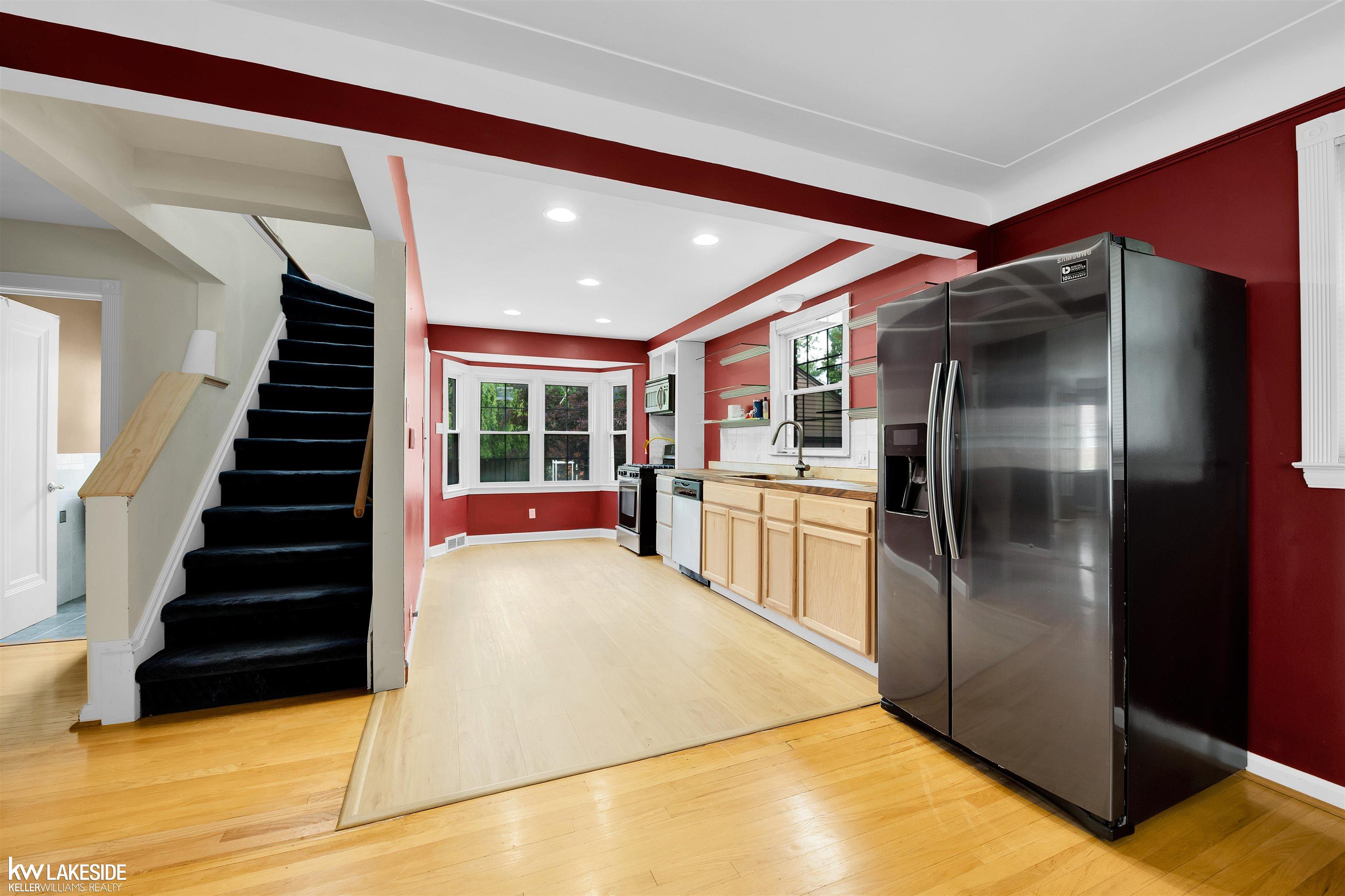 966 Hawthorne Road Grosse Pointe Woods, MI 48236 - Photo 10 of 24