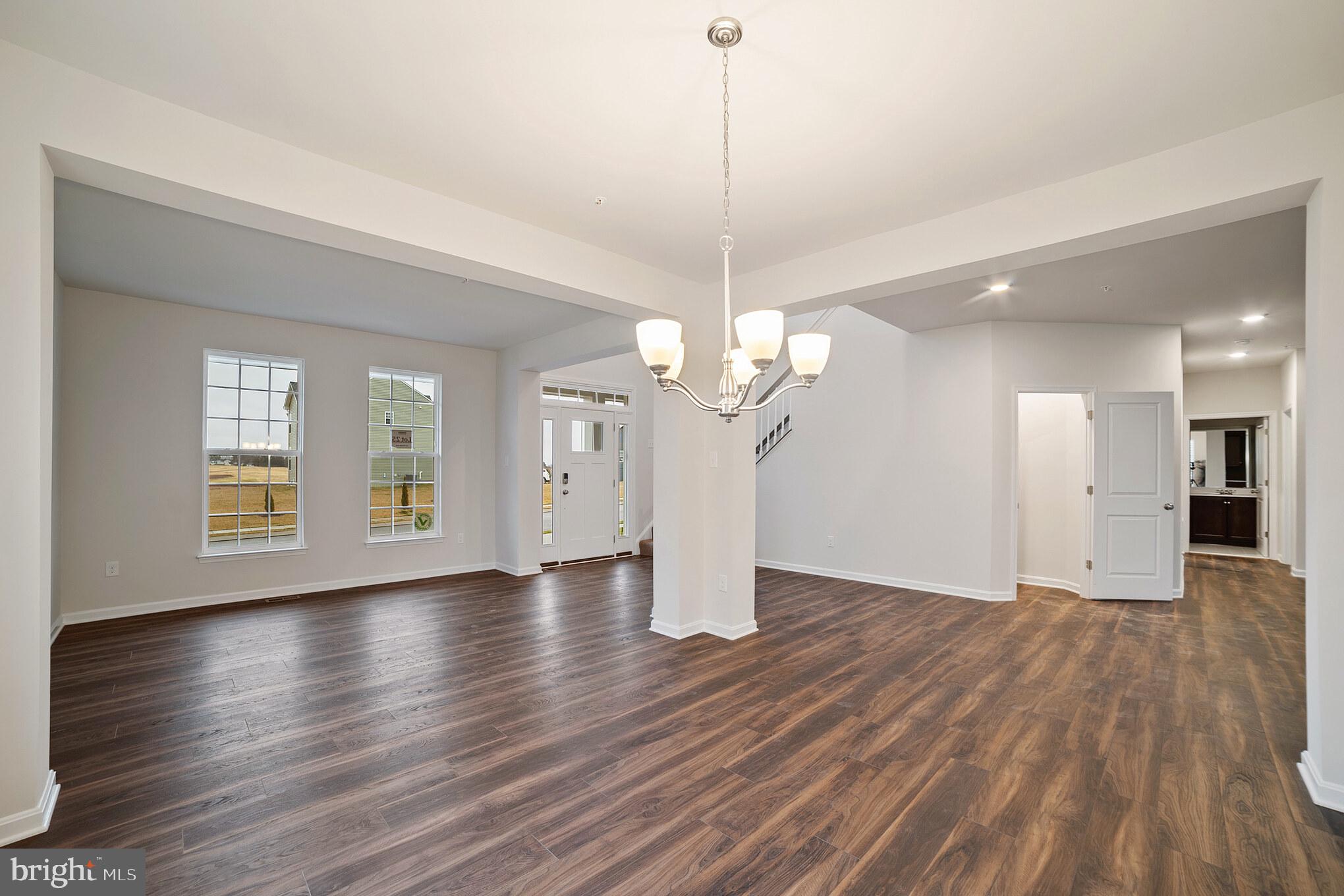 626 Stonegate Road Westminster, MD 21157 - Photo 4 of 28 Gallery Image 4