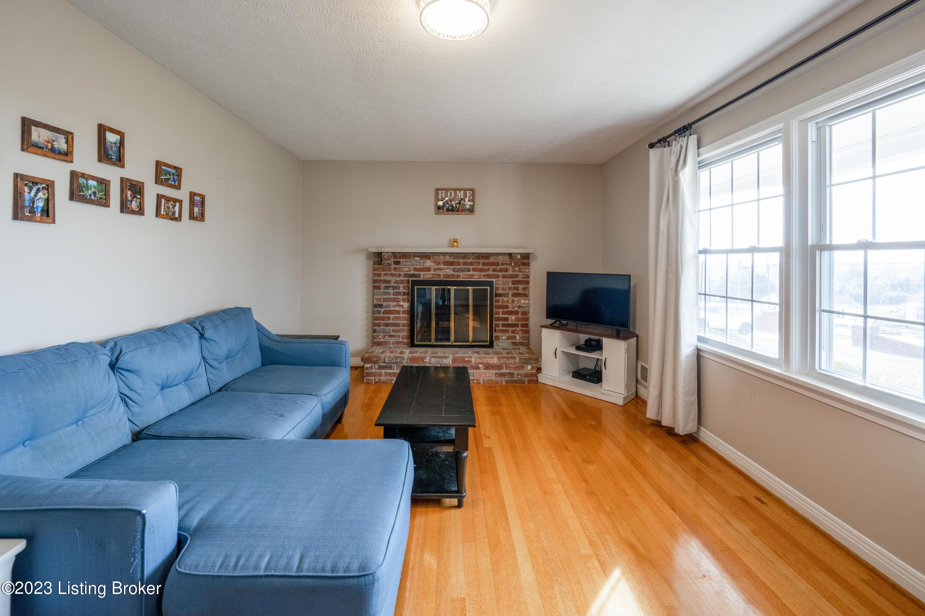 170 Waterford Road Mount Washington, KY 40047 - Photo 5 of 37 170 Waterford Rd-5