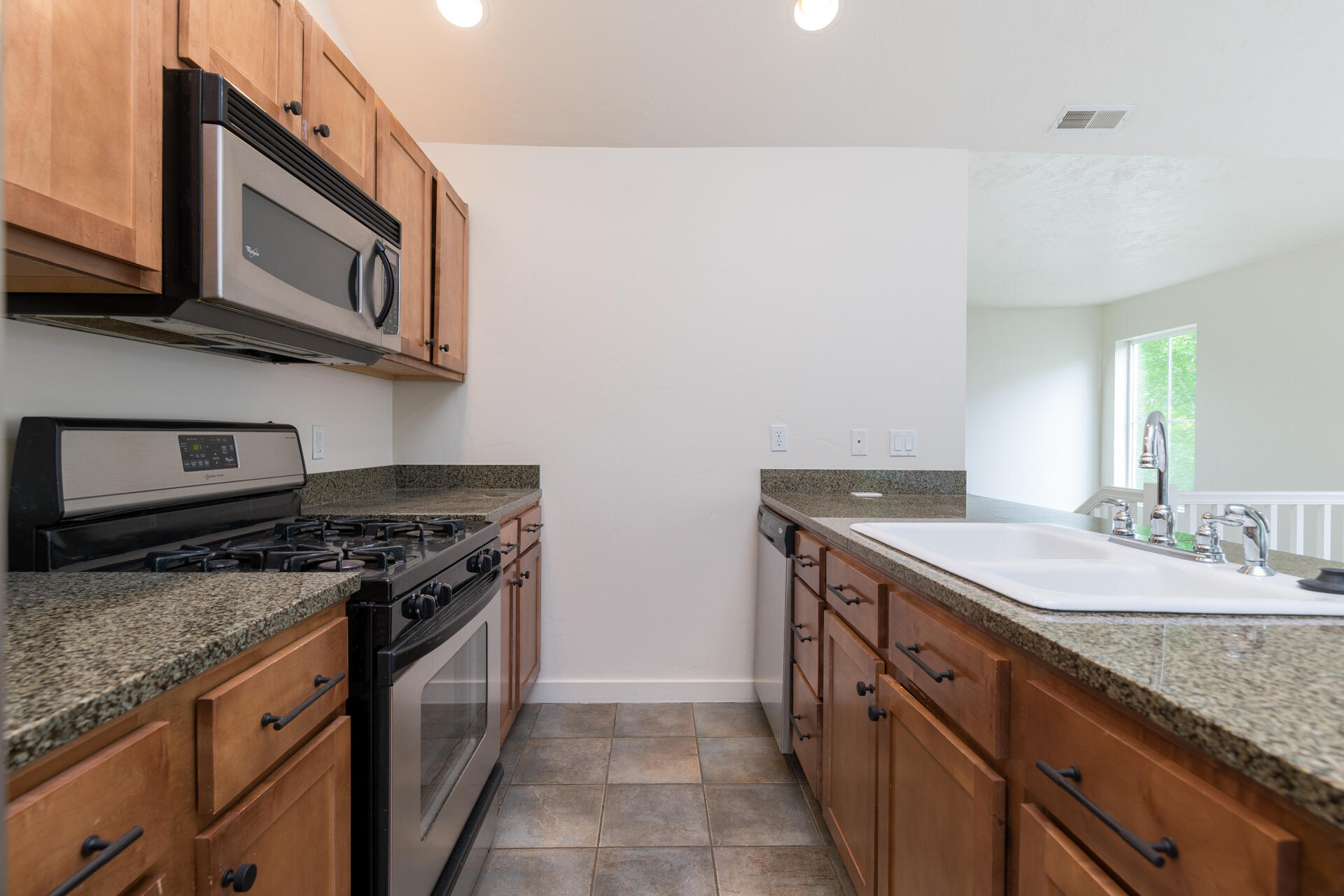 1920 Copper Ranch Lane, Unit D Hailey, ID 83333 - Photo 5 of 26 Kitchen
