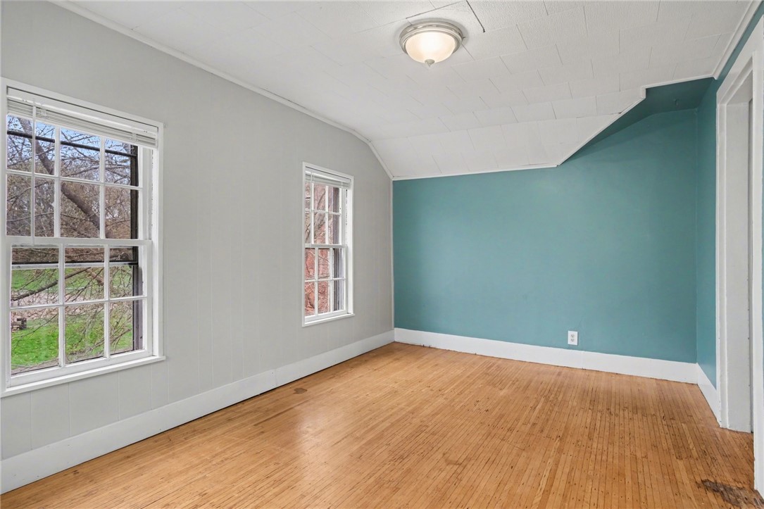 49 Hickory Street Rochester, NY 14620 - Photo 17 of 38 Apt 2