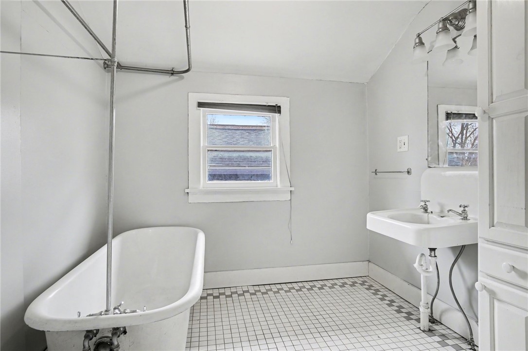 49 Hickory Street Rochester, NY 14620 - Photo 25 of 38 Apt 2