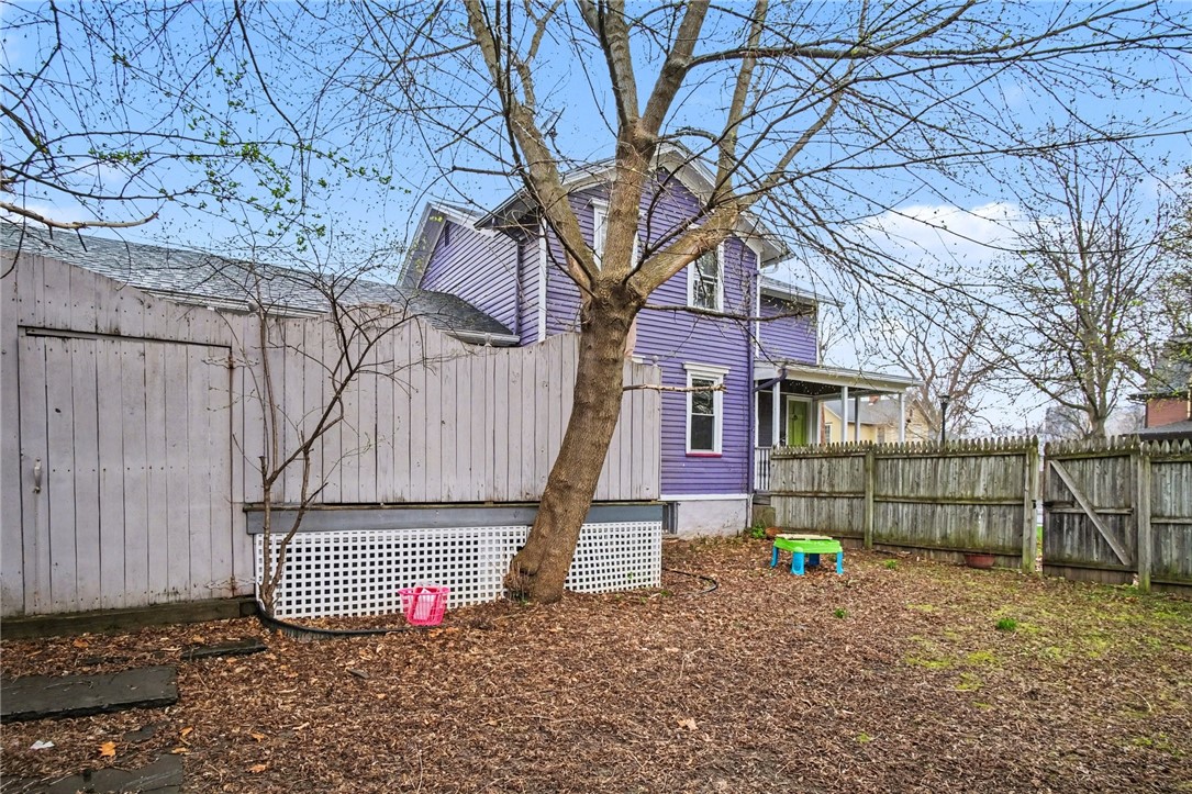 49 Hickory Street Rochester, NY 14620 - Photo 29 of 38 Large Fenced Yard
