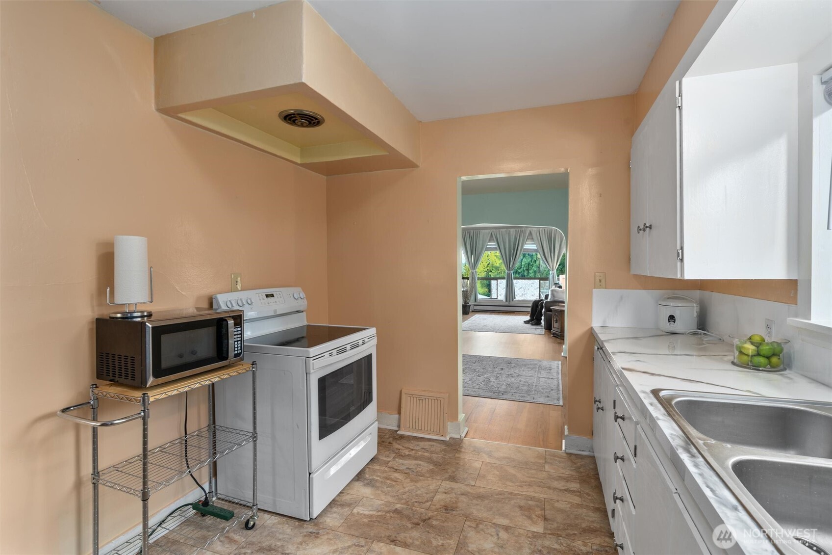 2319 Gale Place Everett, WA 98203 - Photo 13 of 40