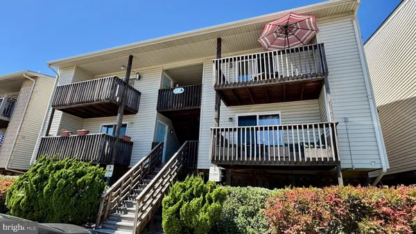 $224,900 | 914 West Ocean View Avenue, Unit 202, Norfolk, VA 23503
