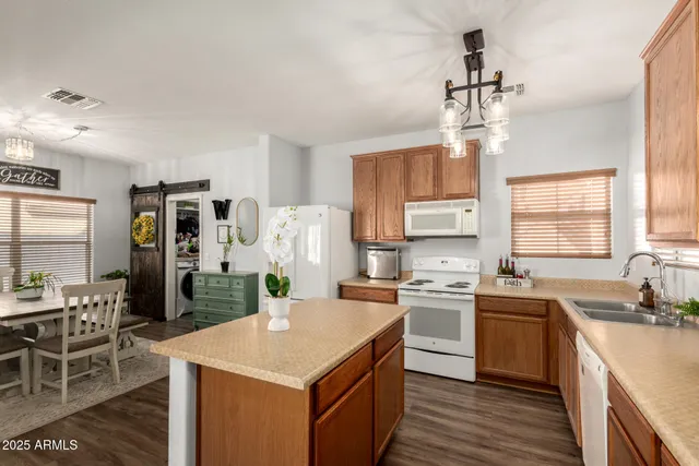 $558,998 | 2748 South Sailors Way, Gilbert, AZ 85295