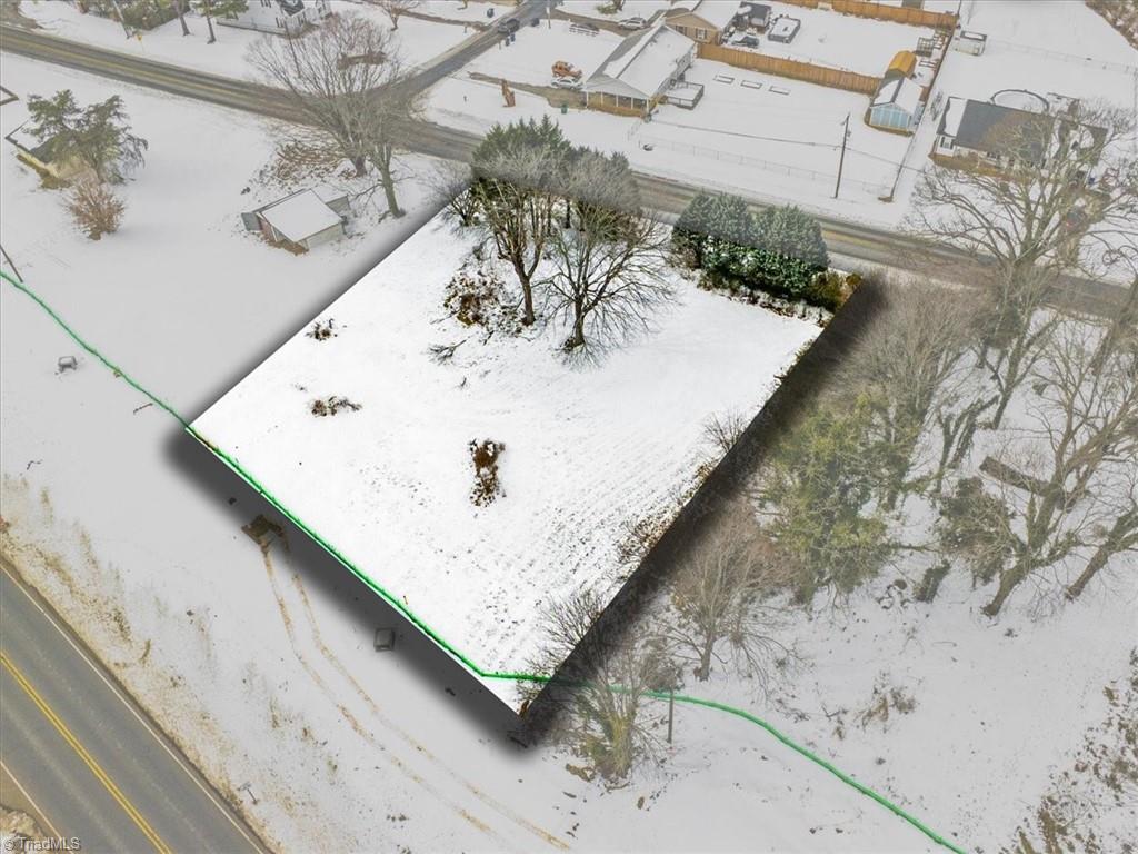 4235 Reidsville Road Winston-Salem, NC 27101 - Photo 2 of 23