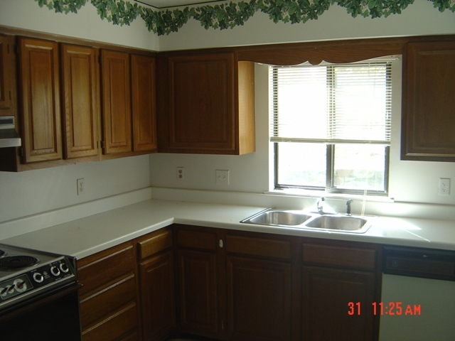 2407 Post Oak Road Salem, VA 24153 - Photo 3 of 9 Kitchen View