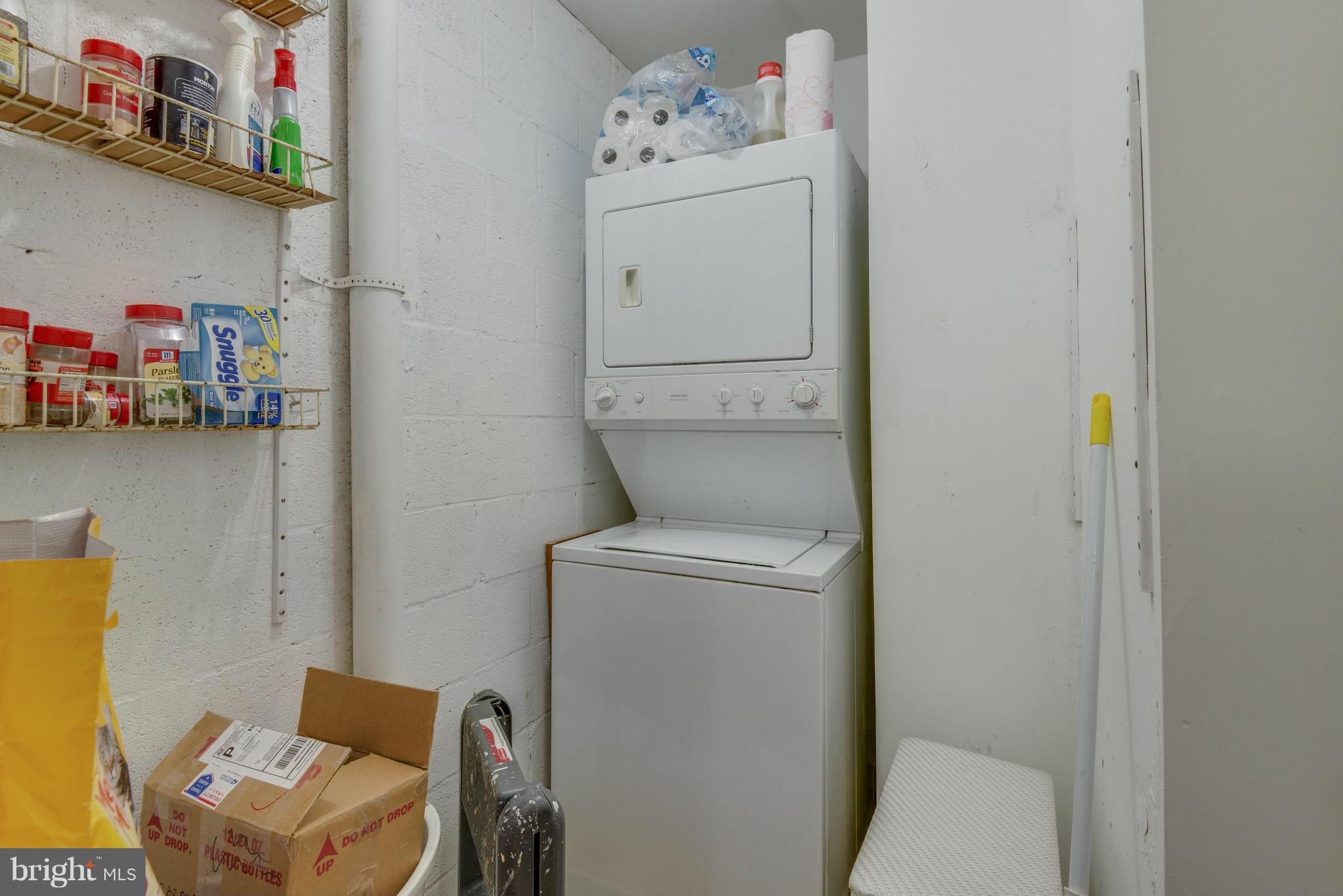 2190 Cartwright Place Reston, VA 20191 - Photo 11 of 29 Laundry