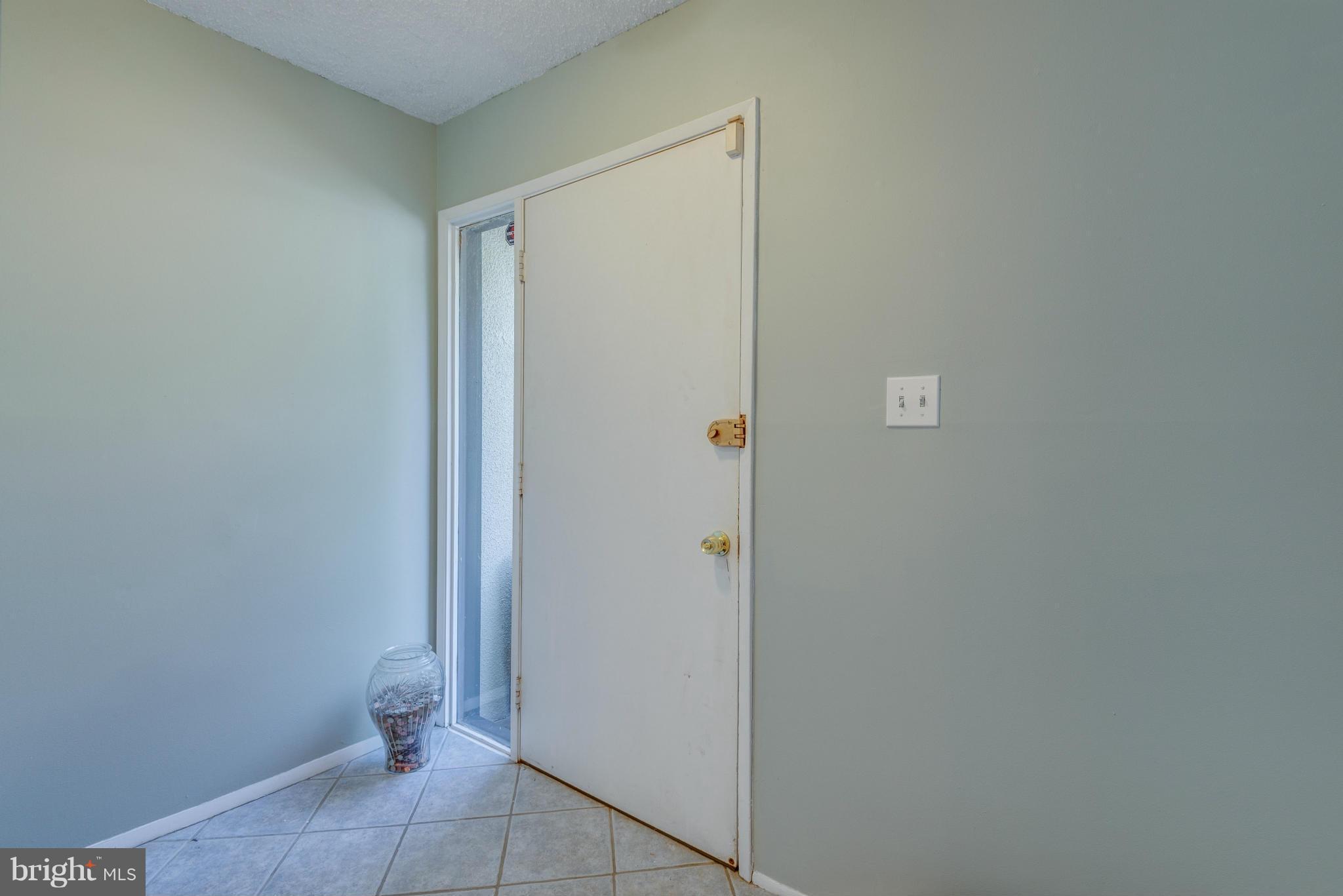 2190 Cartwright Place Reston, VA 20191 - Photo 7 of 29 Interior (General)