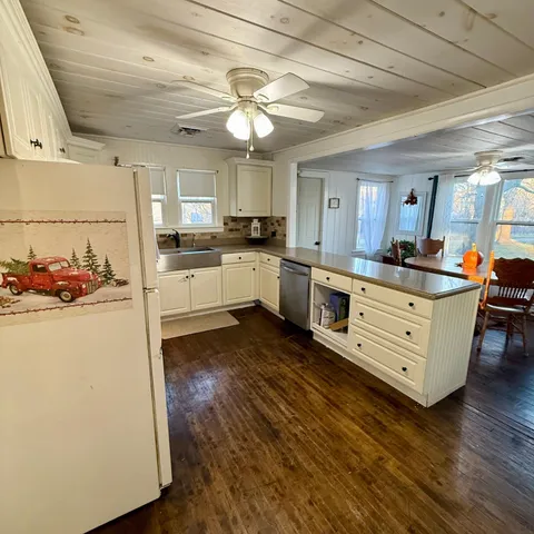 $165,000 | 4869 North Cleveland Street, Fountain, MI 49410