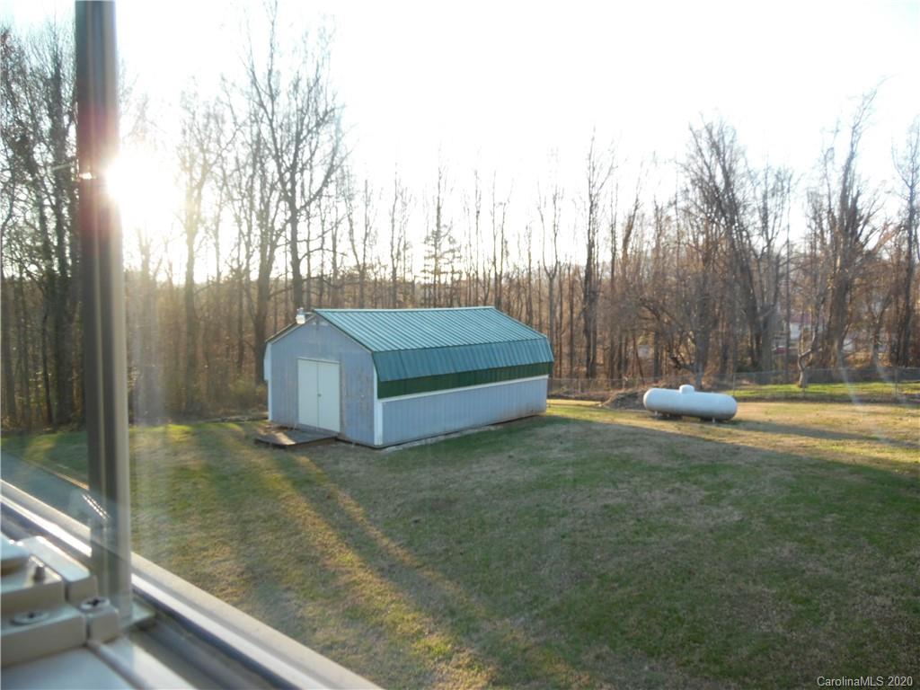 631 Reservoir Road Marion, NC 28752 - Photo 26 of 29 Gallery Image 26