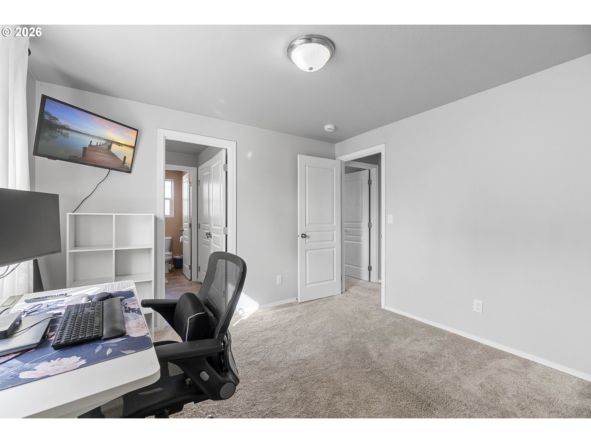 15520 Rainier Avenue Sandy, OR 97055 - Photo 25 of 38 a living room with furniture