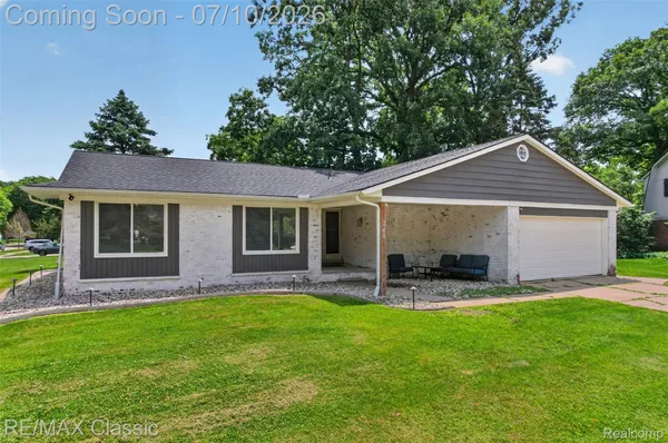$410,000 | 748 Randall Drive, Troy, MI 48085