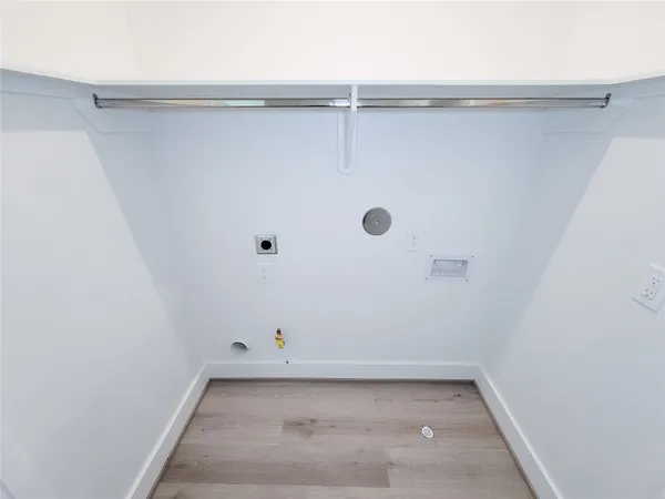 $2,995 | 7703 Earl Rudder Way, Houston, TX 77055