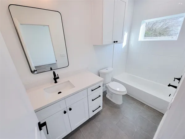 $2,995 | 7703 Earl Rudder Way, Houston, TX 77055