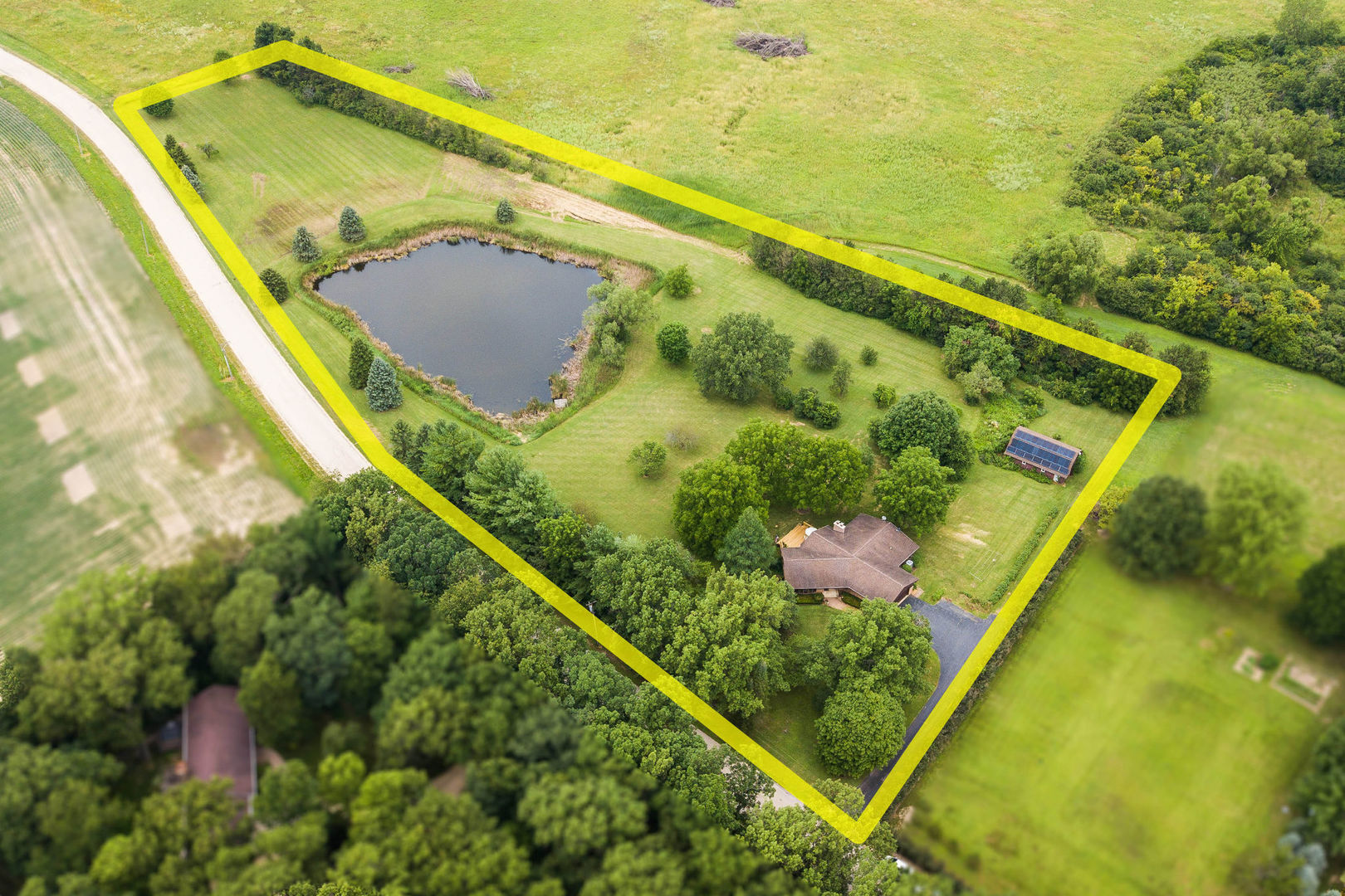 16045 Whipple Road Sycamore, IL 60178 - Photo 3 of 60