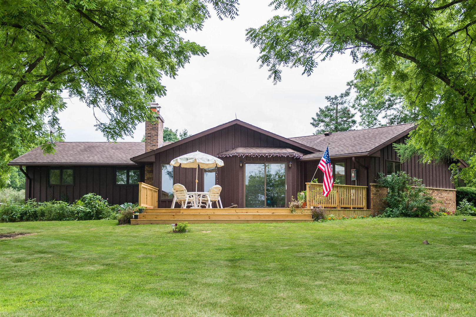 16045 Whipple Road Sycamore, IL 60178 - Photo 41 of 60 a front view of house with yard