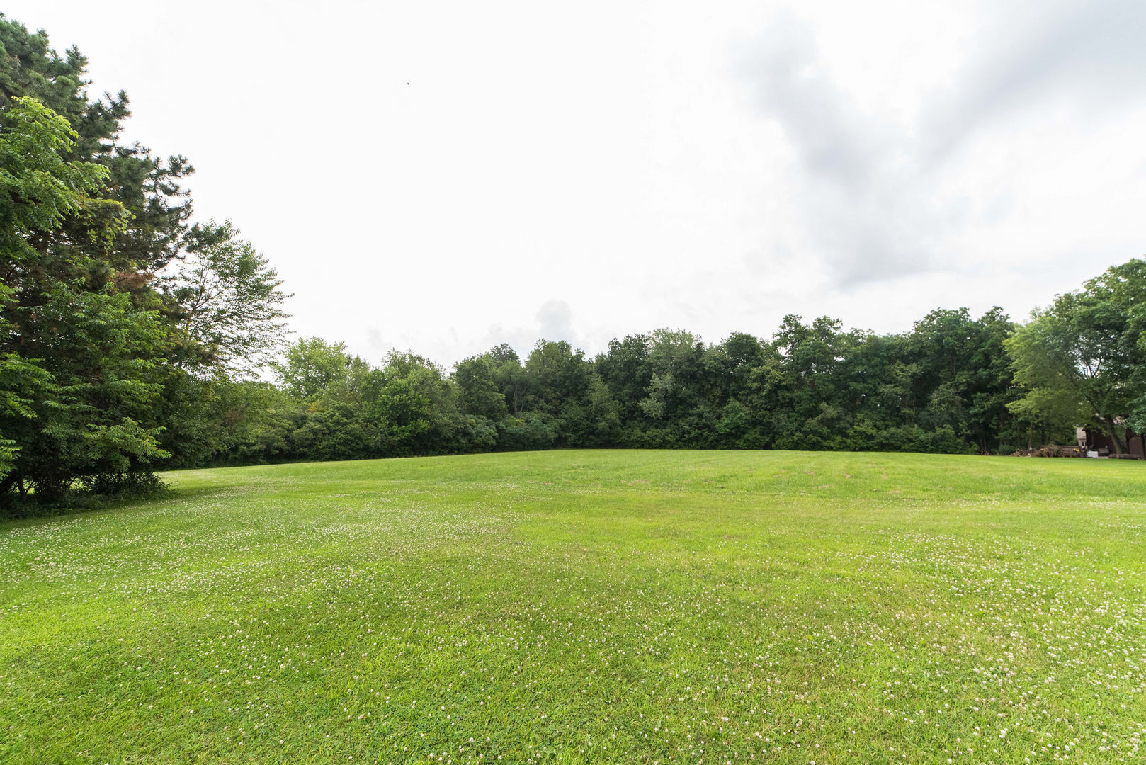 16045 Whipple Road Sycamore, IL 60178 - Photo 49 of 60 a view of outdoor space and yard