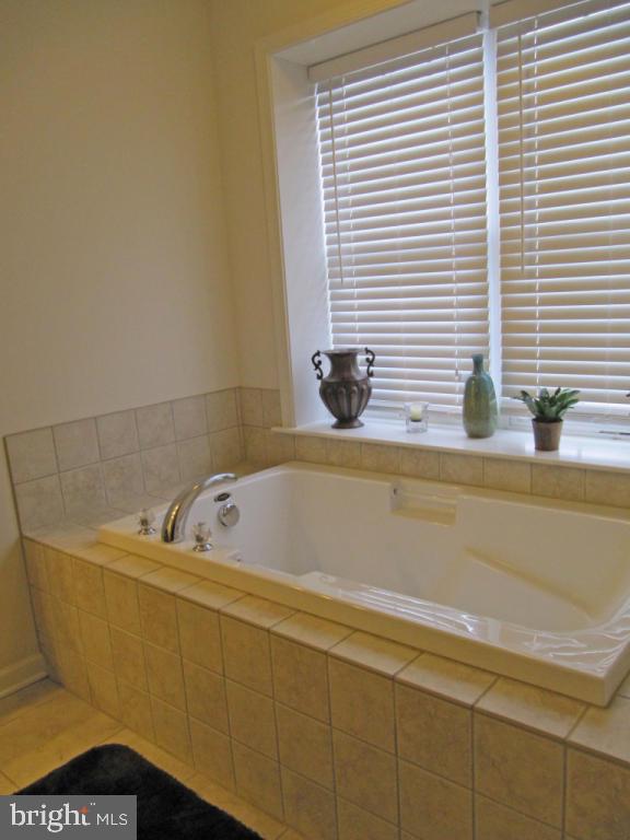 325 Cobblers Court Lititz, PA 17543 - Photo 14 of 22