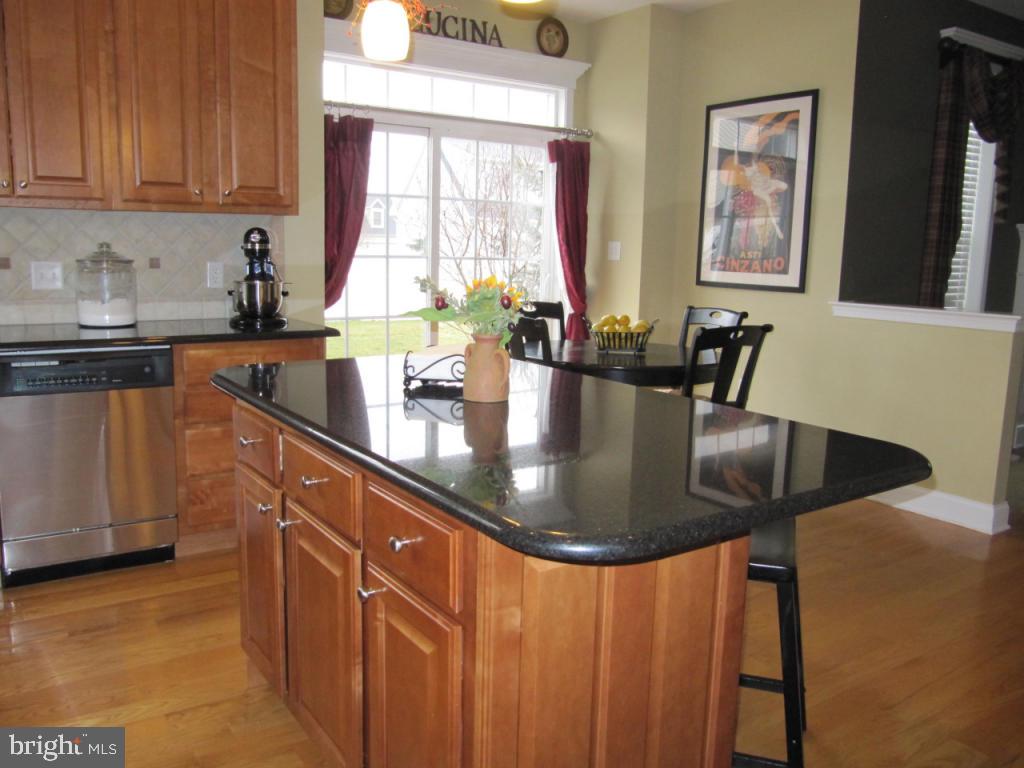 325 Cobblers Court Lititz, PA 17543 - Photo 5 of 22