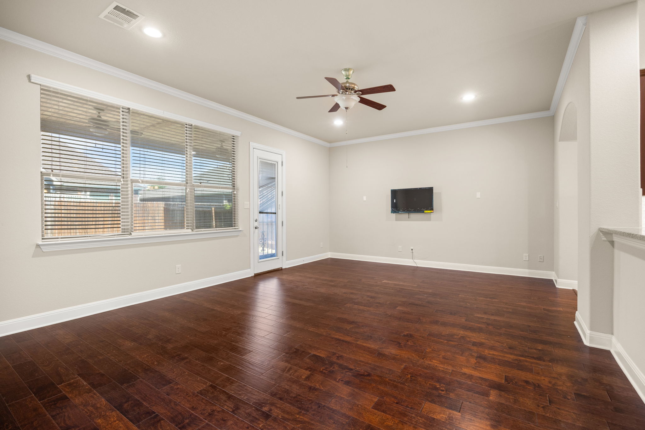 2452 Millbrook Loop Leander, TX 78641 - Photo 5 of 40